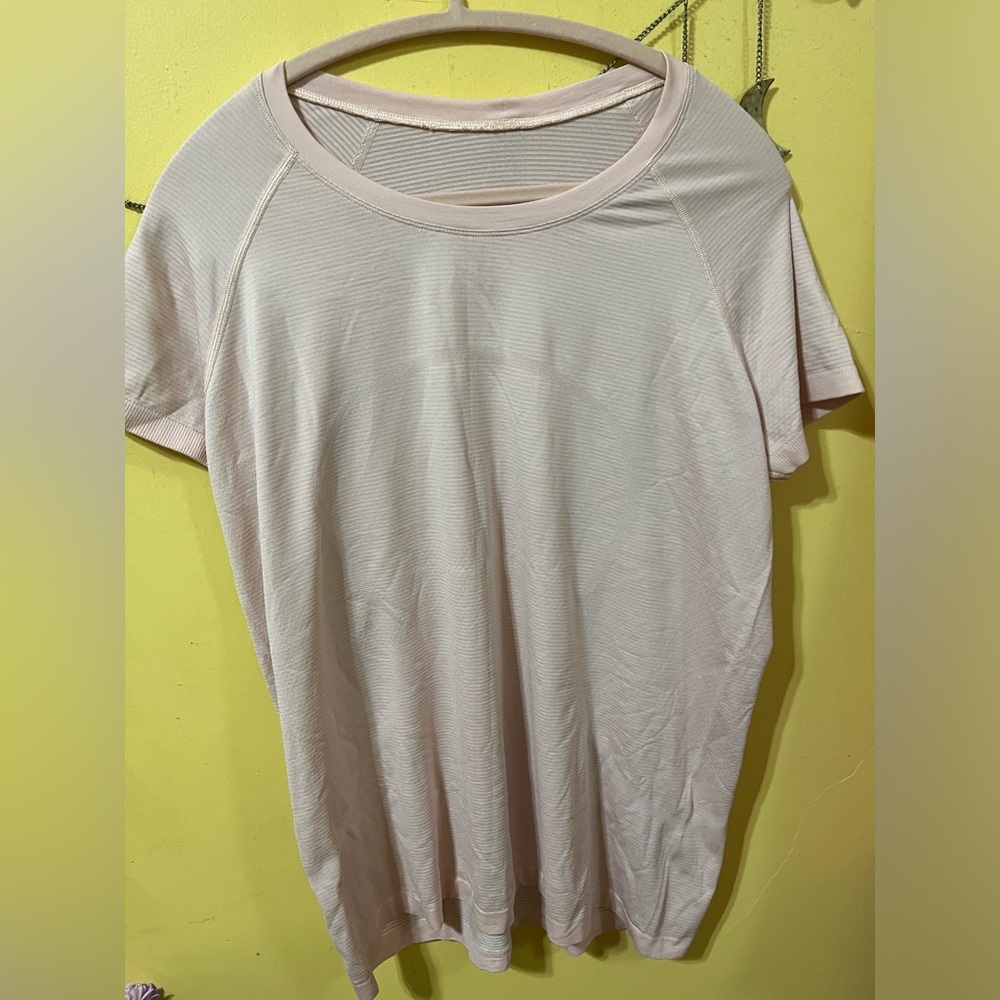 Lululemon size 16 short sleeve swiftly tech.